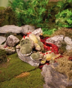 Nici 48811 Dinosaurier Fossily 25cm Liegend Plüsch Kuscheltier Dino GREEN -Spielzeug Angebote 48811 12 48814 Milieu 1697x2048